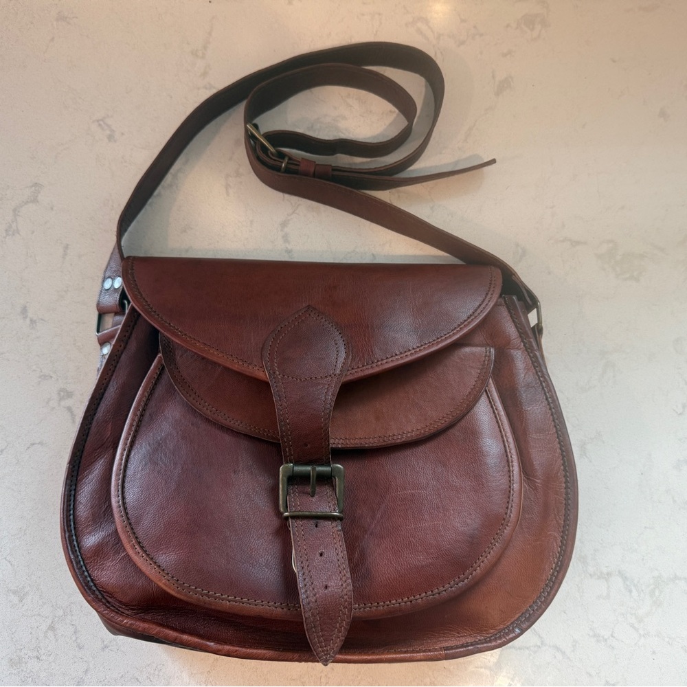 Satchel & Fable Women's Brown Genuine Leather Crossbody